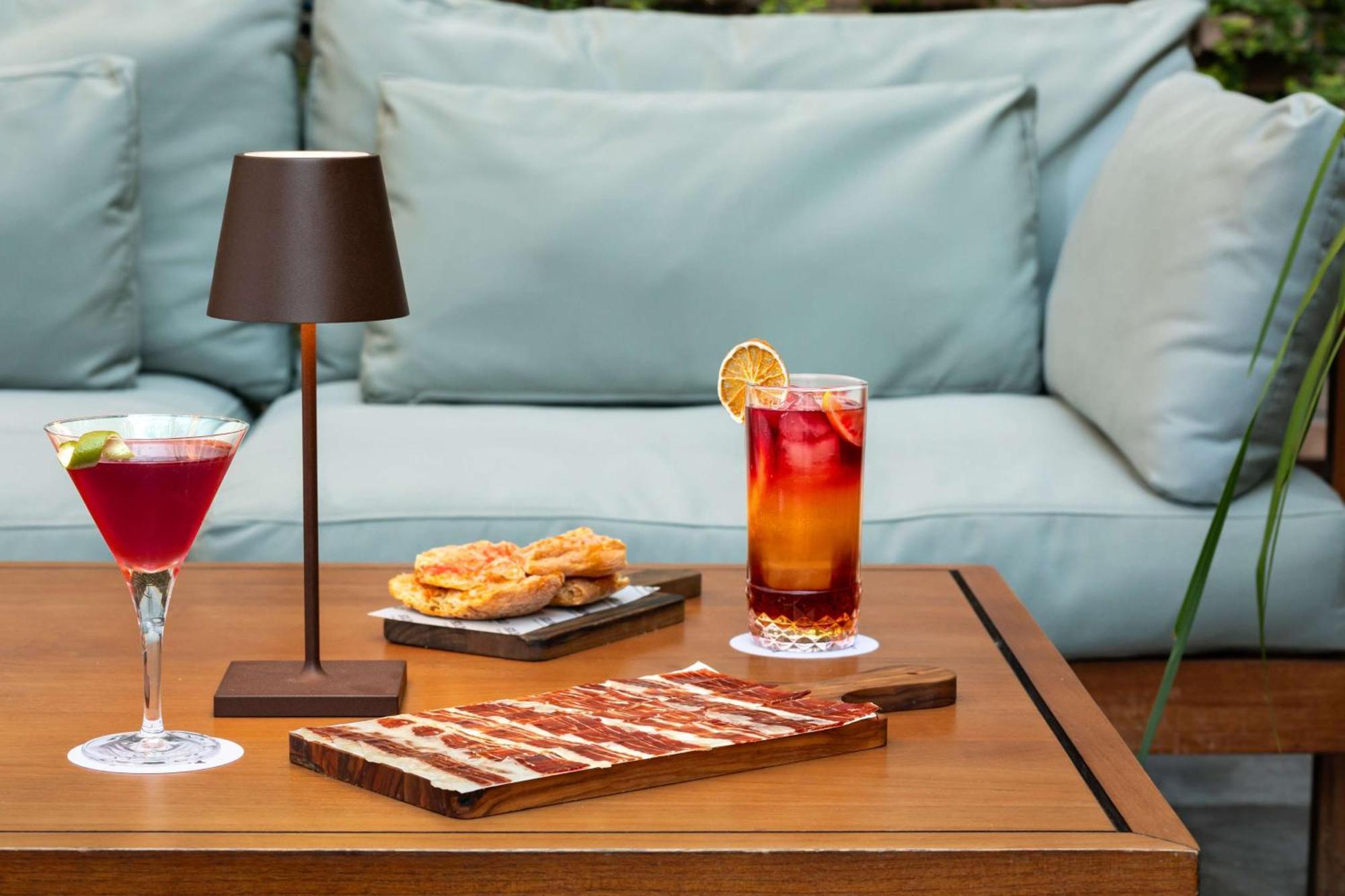 Alexandra Barcelona Hotel, Curio Collection by Hilton Exterior foto