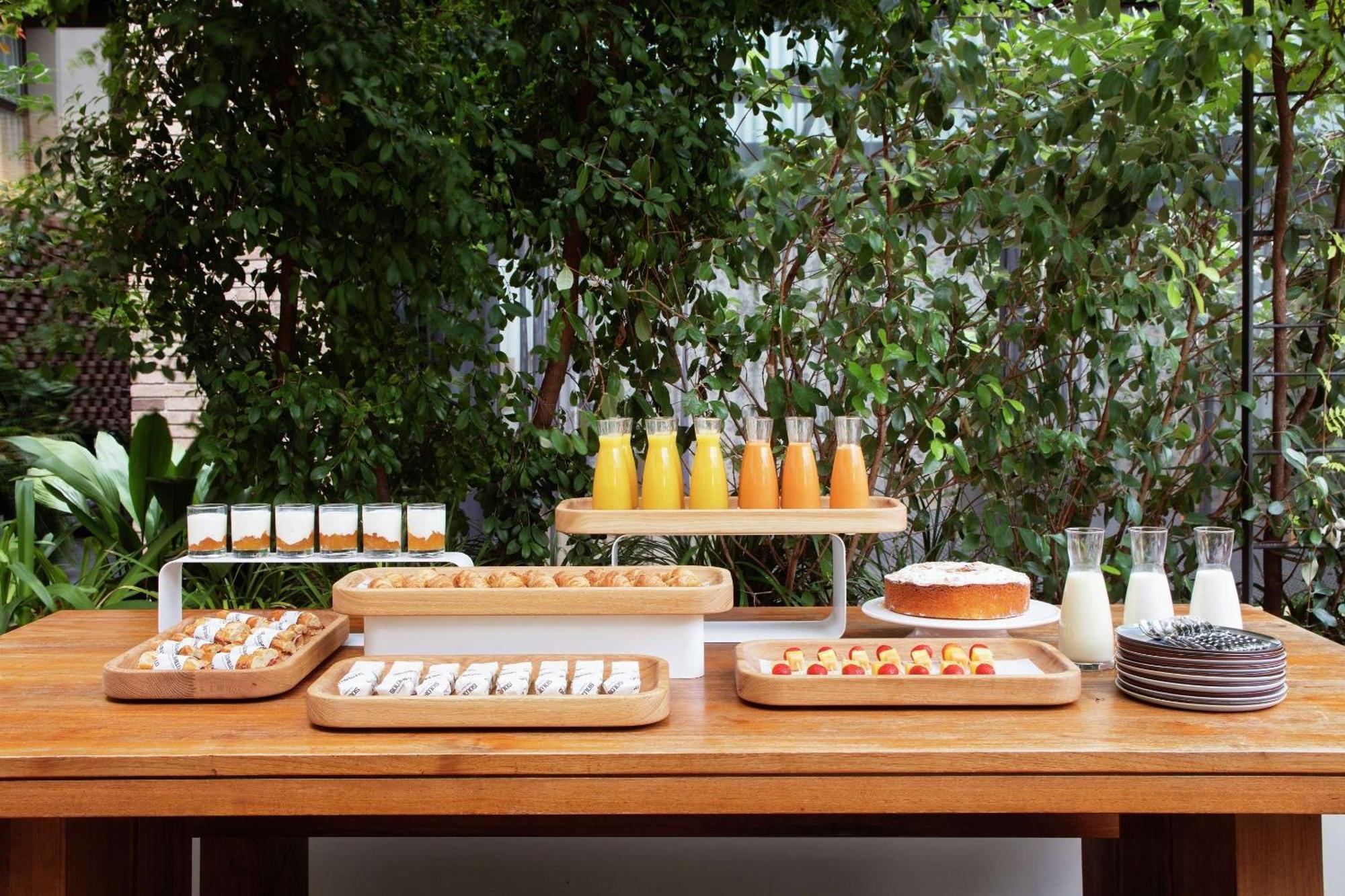 Alexandra Barcelona Hotel, Curio Collection by Hilton Exterior foto